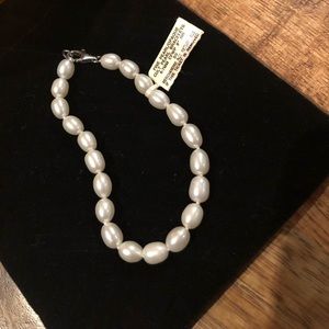 Fine pearl bracelet